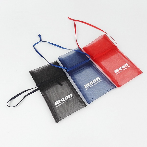 Por que escolher bolsas de organza para pendurar em carros para o seu veículo?